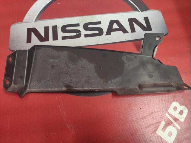 62823BR32A NISSAN Левый дефлектор радиатора купить в Ровно