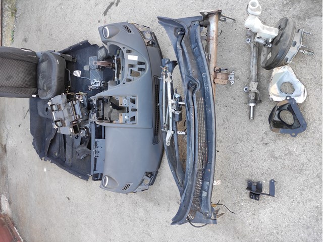 Передняя панель 68030JD90A NISSAN