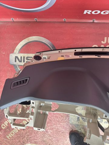 NISSAN 682009TB3A Торпедо в наличии Киев