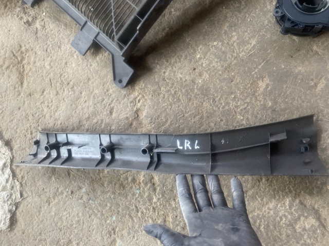 769B73NF0A NISSAN Накладка дверного порога внутренняя задняя левая купить в Львов