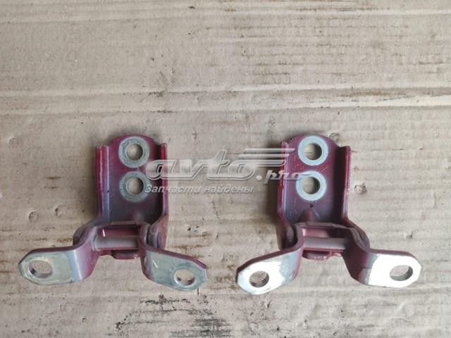 Петля двери передней правой 804005HA0A NISSAN