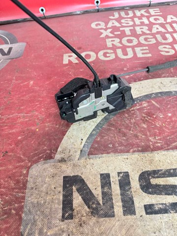 Замок передней пассажирской двери 80500BA60A NISSAN
