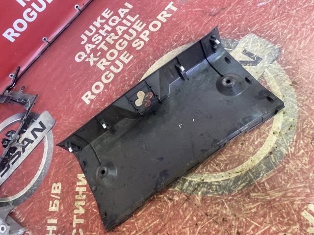 849923NF0A NISSAN Облицовка задней панели багажника купить в Хмельницкий