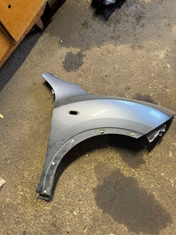 Правое крыло F31001KKAA NISSAN