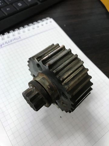 Шестерня привода коленвала двигателя 06A105263D VAG