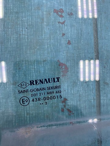 823010007R RENAULT Стекло двери задней левой купить в Ирпень