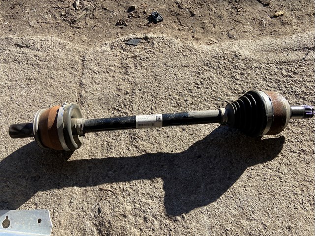 Полуось задняя, левая 32324589 VOLVO