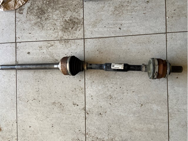 Полуось задняя, правая 32324590 VOLVO