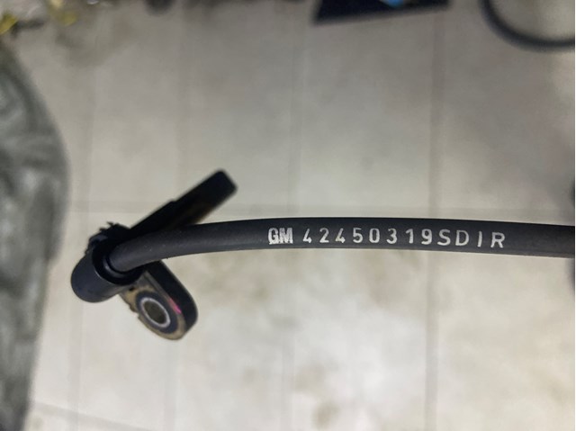 Датчик ABS задний левый 42450319 GM