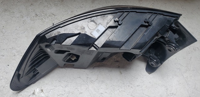11A945207A Фонарь задний левый купить Чернигов