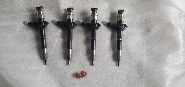 Форсунка инжектора 16600EB300 DENSO