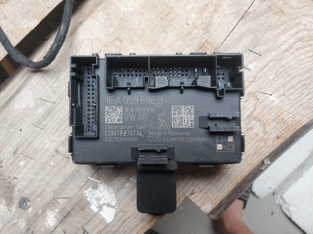 Блок комфорта задней двери 1EA959596B VAG