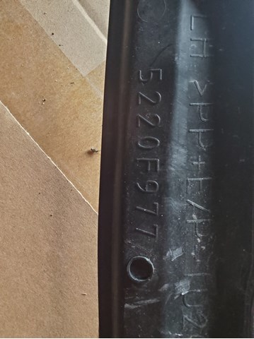 5220F977 MITSUBISHI Щиток грязезащитный передней арки крыла купить в Винница