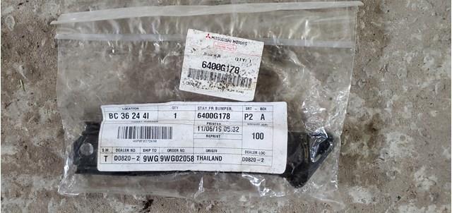 Правое крепление переднего бампера 6400G178 MITSUBISHI