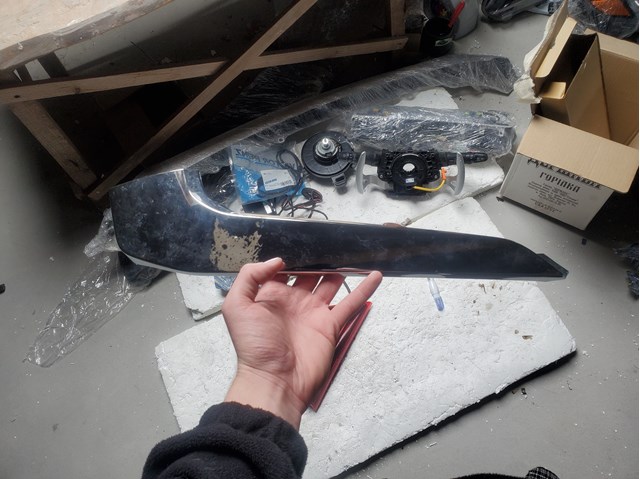 Накладка бампера переднего, левая 6407A337 MITSUBISHI