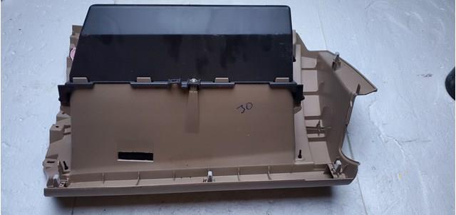 MITSUBISHI 8006A615XA Крышка перчаточного ящика (бардачка) в наличии Ужгород