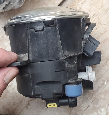 8321A365 MITSUBISHI Фара противотуманная левая/правая купить в Николаев
