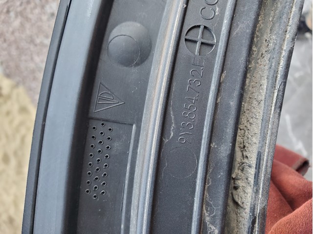 9Y3854732 PORSCHE купить в Ирпень