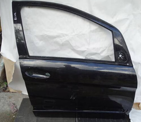 Пассажирская передняя дверь A1697202605 MERCEDES