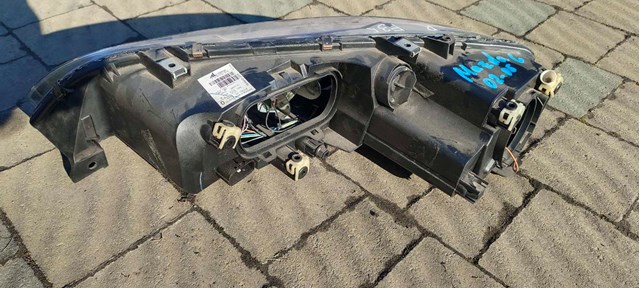 MAZDA F014002618 Фара правая в наличии Черновцы