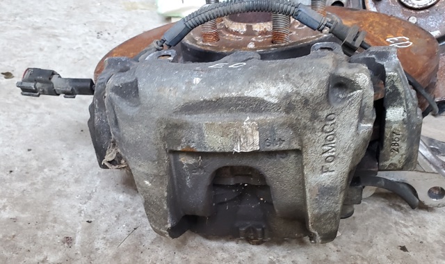 FORD F2GC3K170A Цапфа передняя правая в наличии Ровно