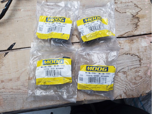 MISB13781 MOOG Сайлентблок заднего поперечного рычага внутренний купить в Винница