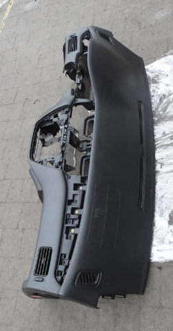 Панель салона передняя "торпедо", верхняя часть MR633898 MITSUBISHI