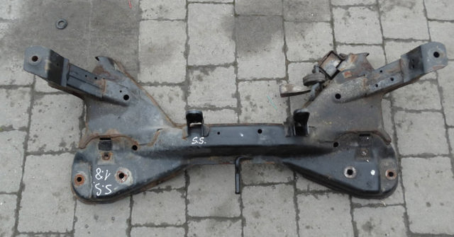 Крабобалка передней подвески MR914433 MITSUBISHI