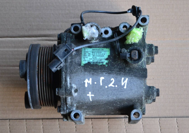 Компрессор системы кондиционирования MR958135 MITSUBISHI