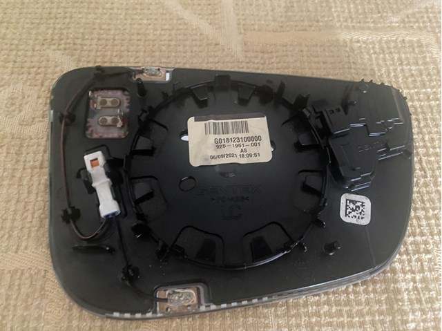 51167407165 BMW Стекло левого зеркала заднего вида купить в Житомир