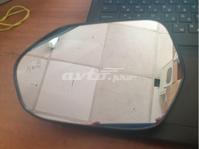 Зеркальный элемент левого зеркала заднего вида 8790706170 TOYOTA