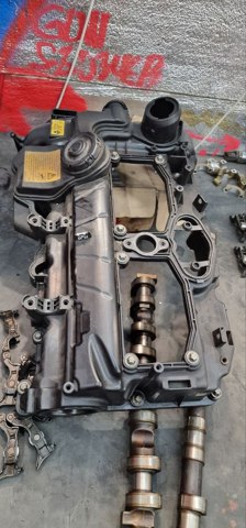 Крышка клапанная BMW X1