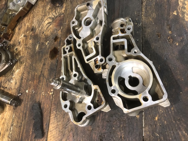 Насос маслозакачивающий 11277594471 BMW