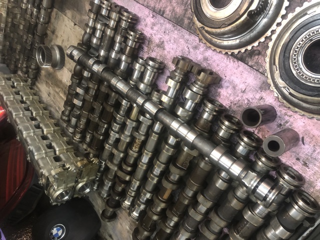Распредвал двигателя, впускной 11317563664 BMW