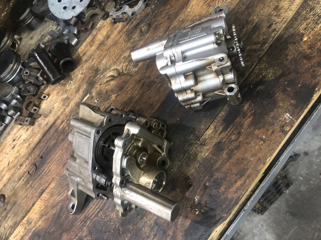 Помпа масляная 11417560250 BMW