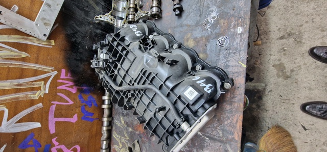 Коллектор впускной 11618603914 BMW
