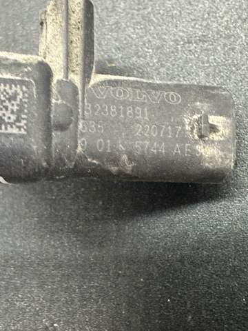 VOLVO 32381891 Датчик удара в наличии Полтава