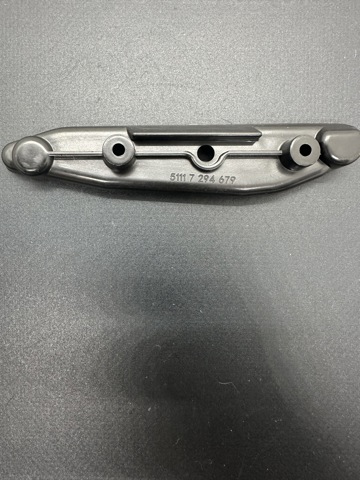 BMW 51117294679 Кронштейн крепления крыла переднего левого передний в наличии Ровно