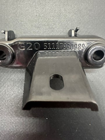 BMW 51117422251 Направляющая переднего бампера левая в наличии Хмельницкий