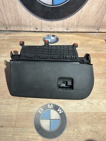 BMW 51166839000 Крышка перчаточного ящика (бардачка) в наличии Черкассы