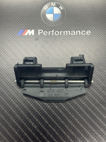 Завеса лючка бензовака 51170149211 BMW