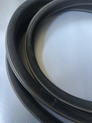 51727182270 BMW Уплотнитель двери передней (на кузове) купить в Тернополь