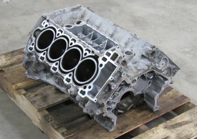 LAND ROVER LR012290 Блок цилиндров двигателя в наличии Харьков