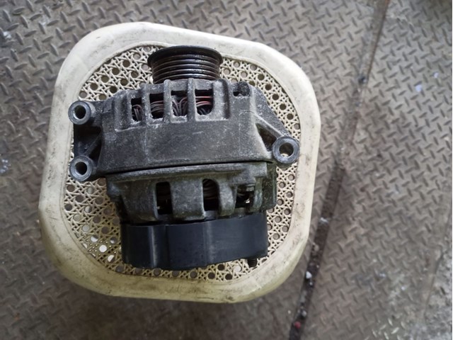 RENAULT 8200667605 Генератор в наличии Николаев