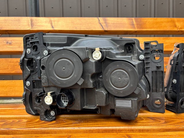 LR023532 LAND ROVER Фара левая купить в Павлоград