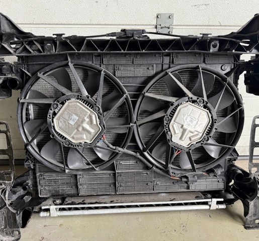 4M0816421C BENTLEY Радиатор кондиционера купить в Одесса