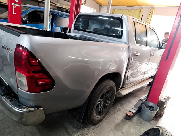 Крыло заднее правое 65816KK030 TOYOTA