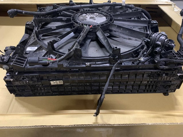 LAND ROVER LR152151 в наличии Житомир