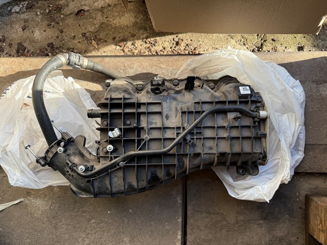 Впускной коллектор 11618603914 BMW