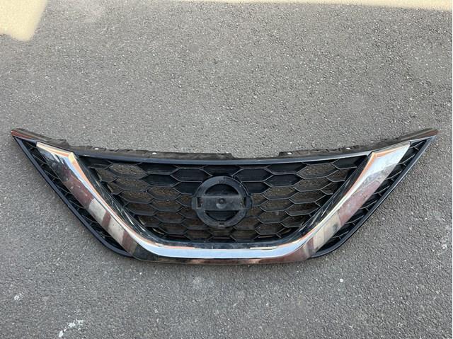 Решетка радиатора 623103YU0A NISSAN